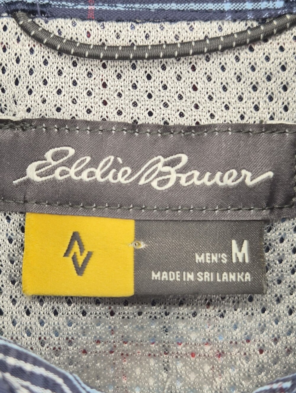 Eddie Bauer Travex Fishing Shirt M Blue Plaid Hiking Camping Travel Performance - Picture 5 of 8